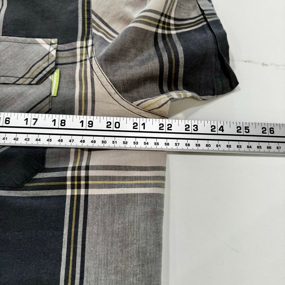 Kathmandu Short Sleeve Check Plaid Button Down Shirt. Large - Picture 12 of 13